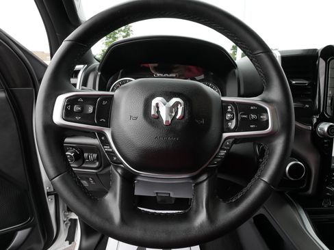 Used 2025 RAM 1500 Big Horn AWD/4WD image 19