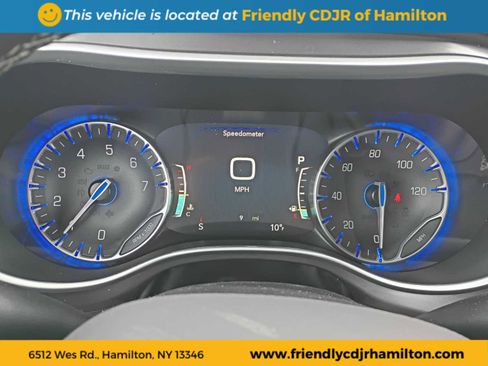 New 2026 Chrysler Pacifica Select image 16