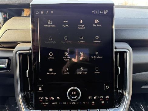 Used 2026 GMC Yukon Denali w/ Denali Reserve Package image 19