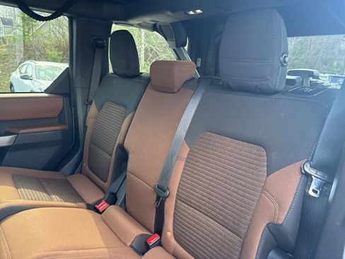 Used 2023 Ford Bronco Outer Banks w/ Sasquatch Package image 21