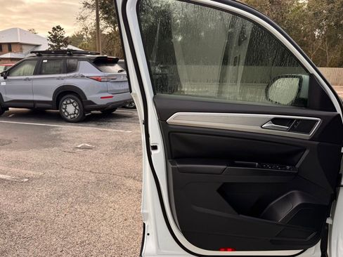 Used 2018 Volkswagen Atlas SE image 35