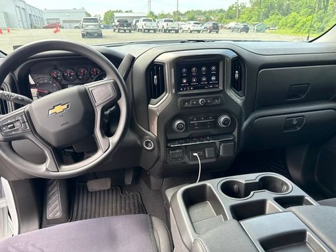 Used 2026 Chevrolet Silverado 1500 Custom AWD/4WD image 6