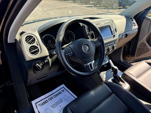 Used 2017 Volkswagen Tiguan S image 15