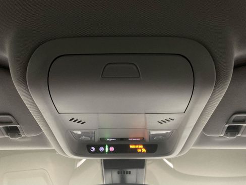 Used 2022 Chevrolet Equinox LT FWD image 17
