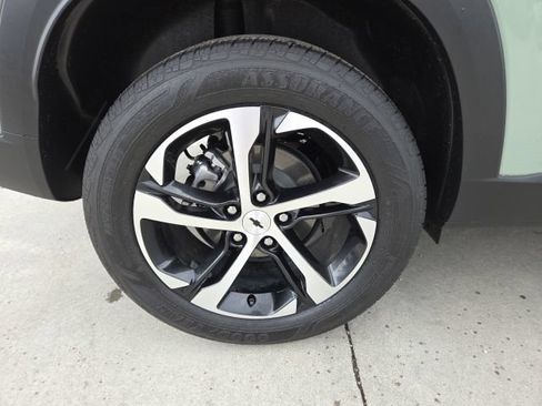 Used 2024 Chevrolet Trax RS w/ Driver Confidence Package FWD image 12