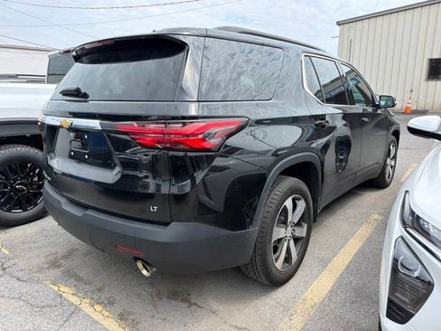 Used 2023 Chevrolet Traverse LT w/ LT Premium Package AWD/4WD image 6