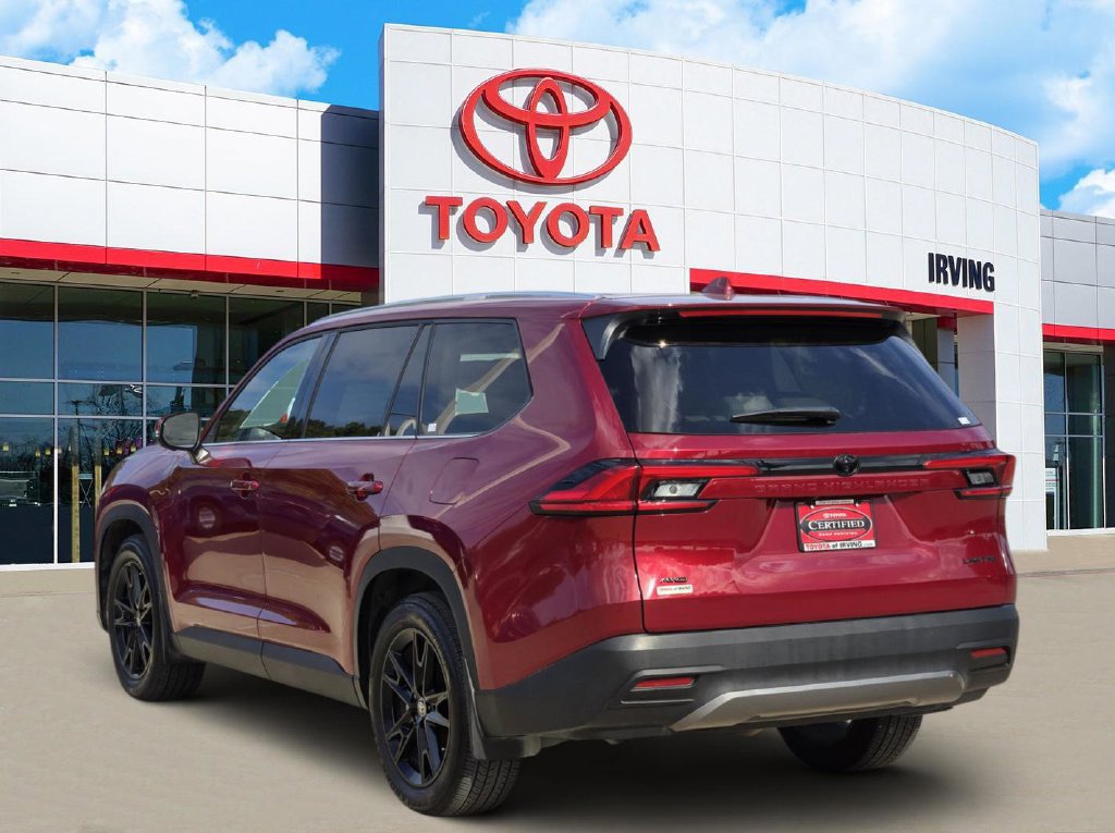 Used 2024 Toyota Grand Highlander AWD image 3