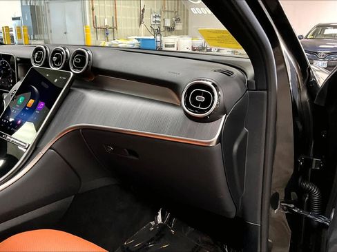 Used 2026 Mercedes-Benz GLC 300 4MATIC image 18