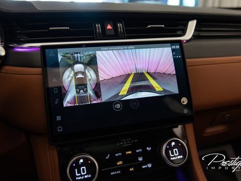 Used 2024 Jaguar F-PACE SVR image 55