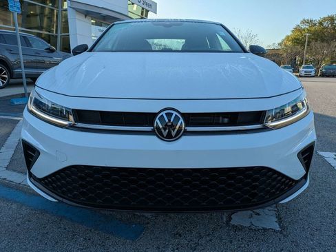 Certified 2025 Volkswagen Jetta Sport image 9