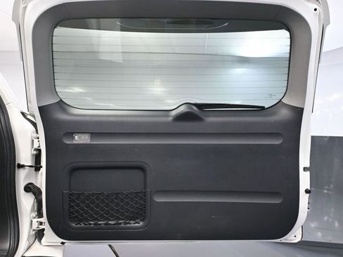 Used 2012 Toyota RAV4 EV image 35