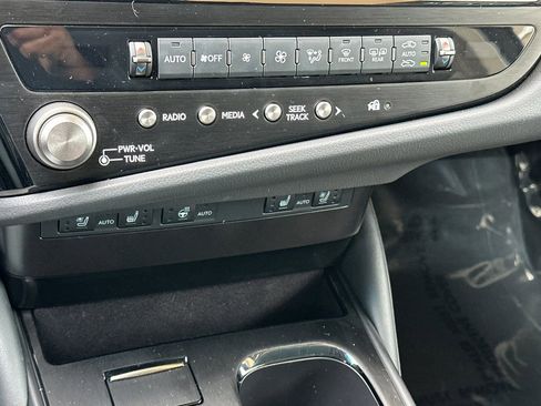 Certified 2024 Lexus ES 350 w/ Premium Package image 23