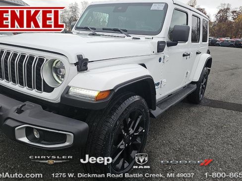 Used 2025 Jeep Wrangler Unlimited Sahara image 1