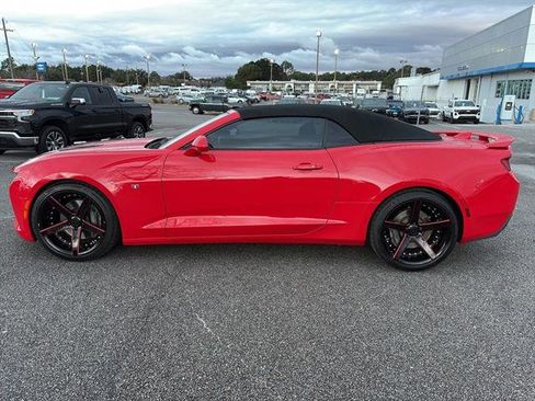 Used 2017 Chevrolet Camaro SS image 4
