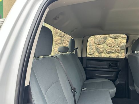 Used 2018 RAM 2500 Tradesman w/ Chrome Appearance Group image 40