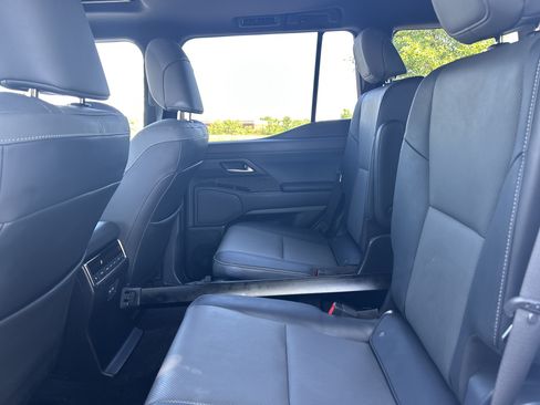 Used 2024 Lexus GX 550 w/ Cold Area Package AWD/4WD image 26