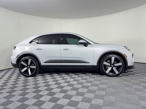 Certified 2024 Porsche Macan 4 Electric AWD/4WD image 8