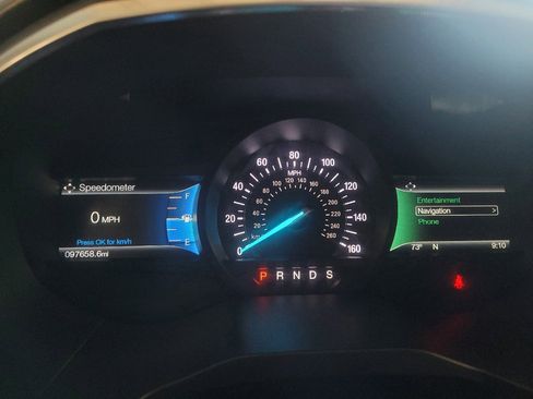 Used 2018 Ford Edge Titanium w/ Equipment Group 301A FWD image 23