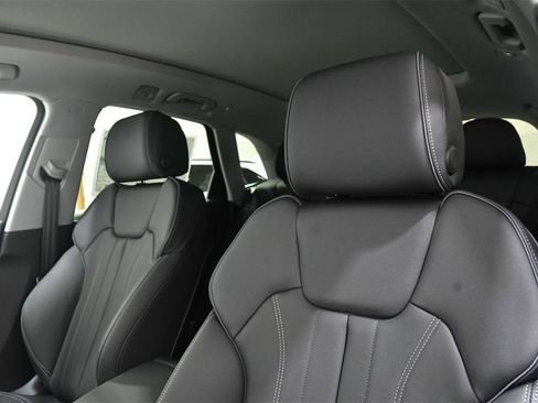 Certified 2025 Audi Q5 2.0T Premium Plus image 33