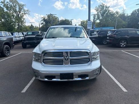 Used 2017 RAM 1500 Classic SLT w/ SLT Plus D←cor Group AWD/4WD image 3