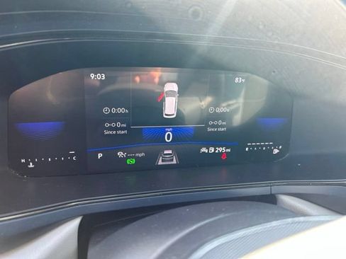 Used 2024 Volkswagen Taos SE FWD image 7
