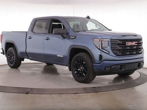 Used 2026 GMC Sierra 1500 Elevation AWD/4WD image 2