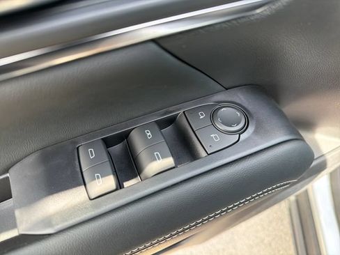 New 2027 GMC Terrain Elevation w/ Elevation Premium Package FWD image 16