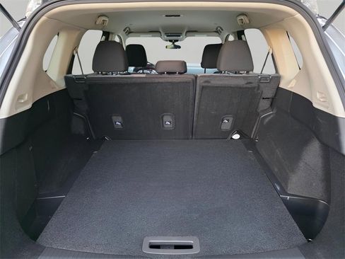 Used 2023 Nissan Rogue SV image 8