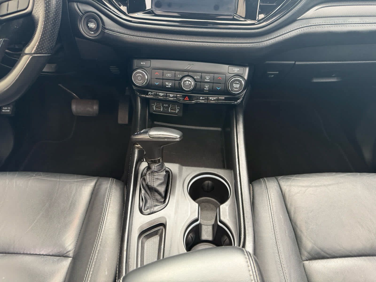 Used 2021 Dodge Durango GT w/ Blacktop Package AWD/4WD image 12