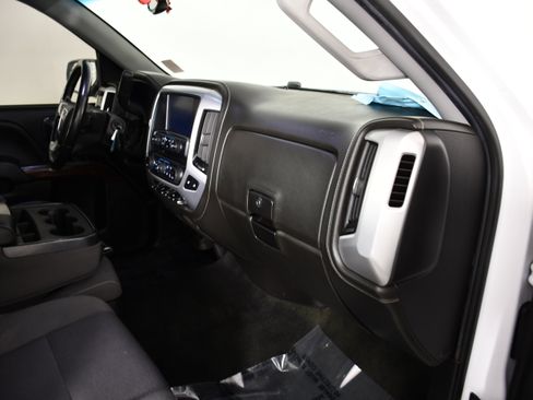 Used 2018 GMC Sierra 1500 SLE w/ SLE Value Package AWD/4WD image 39