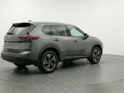 Used 2025 Nissan Rogue SV image 9