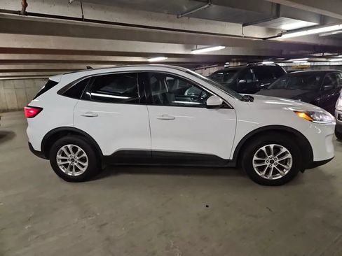 Used 2020 Ford Escape SE AWD/4WD image 4