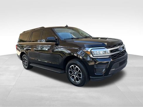 Used 2024 Ford Expedition Max XLT AWD/4WD image 2