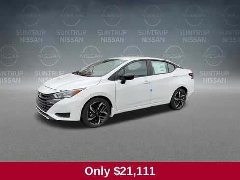 Used 2025 Nissan Versa SR w/ Trunk Package image 4