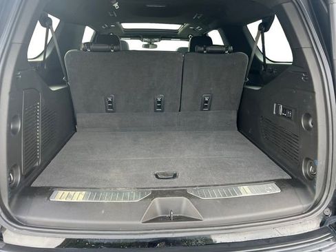 Used 2022 GMC Yukon XL Denali image 19