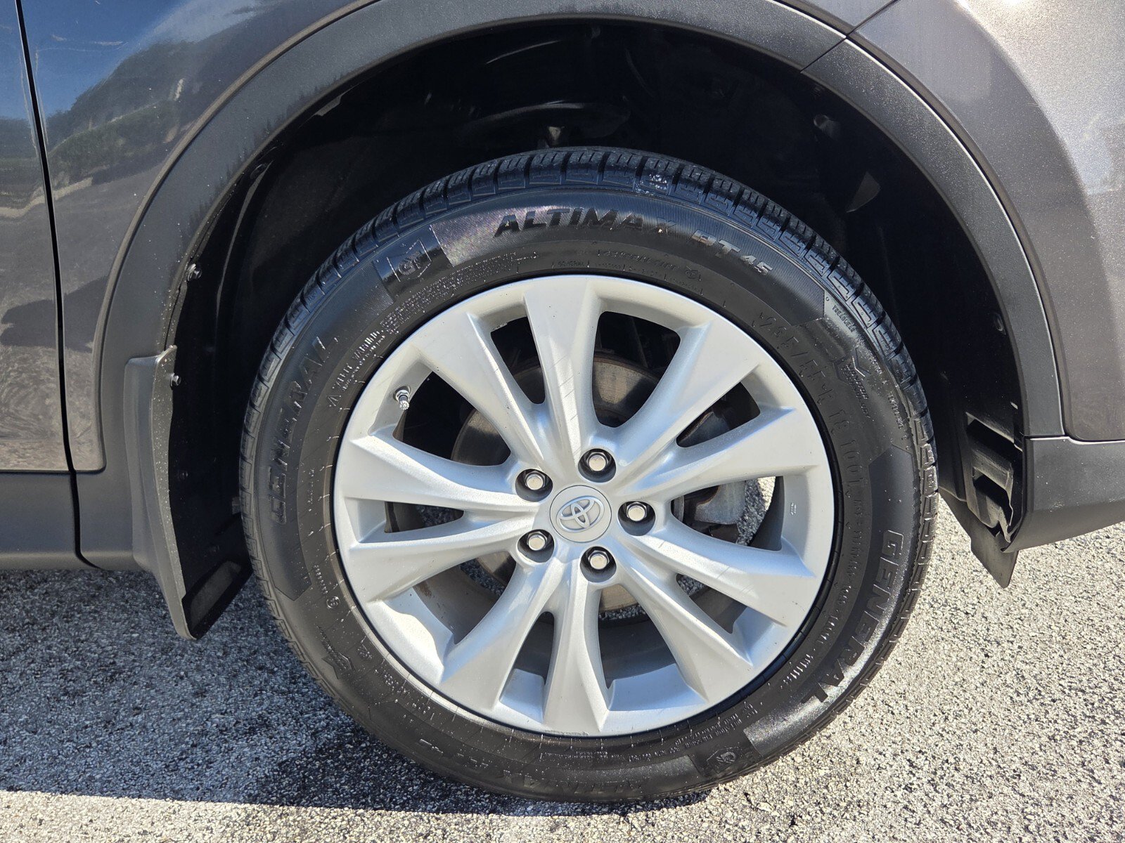 Used 2015 Toyota RAV4 Limited AWD/4WD image 9