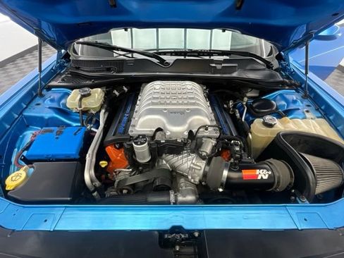 Used 2016 Dodge Challenger SRT Hellcat RWD image 32