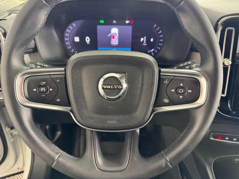 Certified 2023 Volvo XC40 B5 Plus w/ Driver Assist Package AWD/4WD image 28