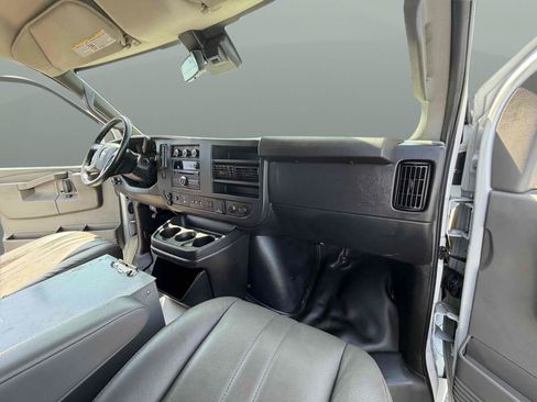 Used 2019 Chevrolet Express 3500 Extended w/ Driver Convenience Package RWD image 13