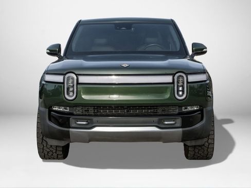 Used 2022 Rivian R1T Adventure image 3