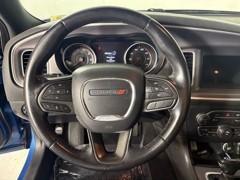 Used 2022 Dodge Charger SXT RWD image 23