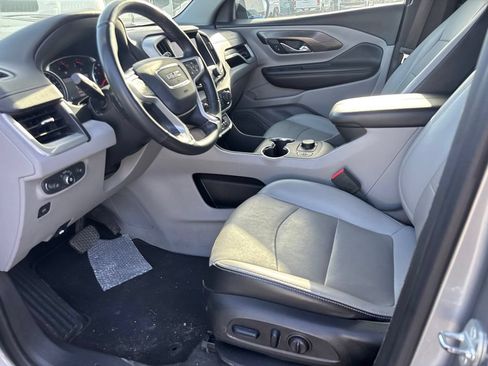 Used 2023 GMC Terrain SLT w/ Infotainment Package II FWD image 9