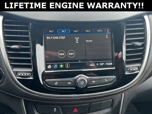 Used 2018 Chevrolet Trax LT w/ LT Convenience Package image 15