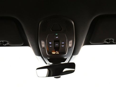 Used 2024 Porsche Cayenne S image 25