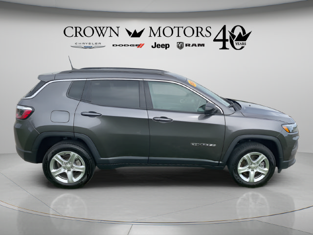 Used 2023 Jeep Compass Latitude w/ Convenience Group AWD/4WD image 4