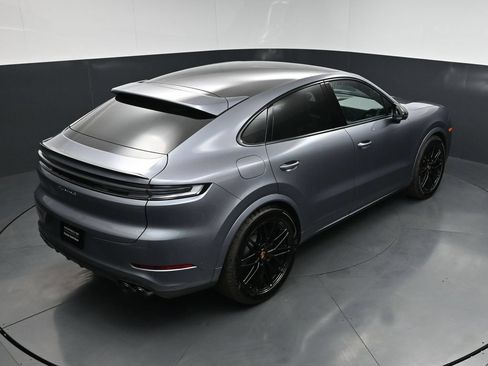 New 2026 Porsche Cayenne S AWD/4WD image 19