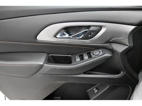 Used 2019 Chevrolet Traverse RS image 16