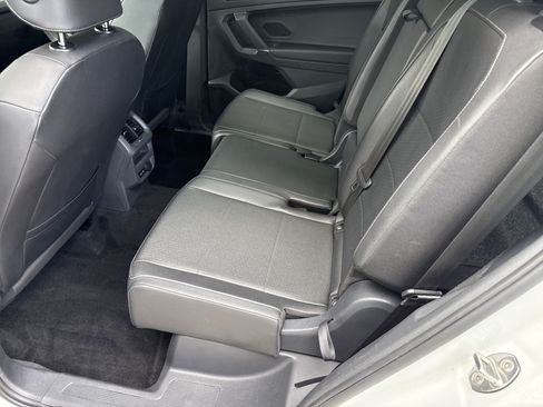 Used 2020 Volkswagen Tiguan SE R-Line FWD image 20