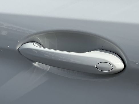 Used 2022 BMW 540i w/ Premium Package image 34