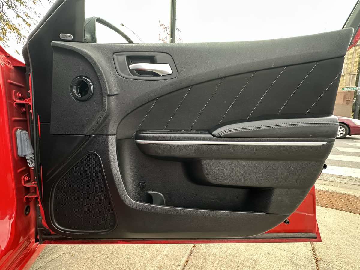 Used 2023 Dodge Charger SXT RWD image 27